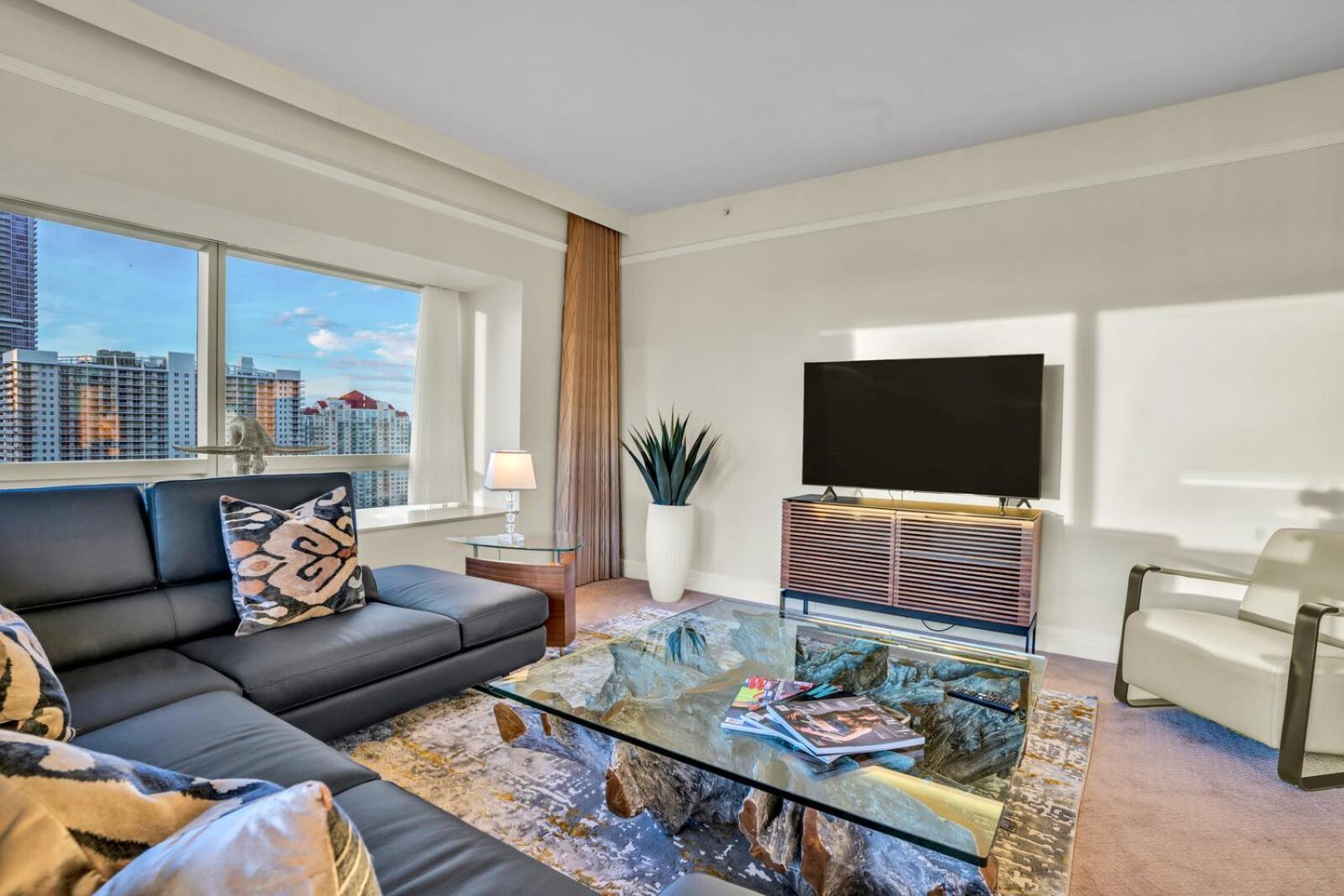 2 Bedroom Or King Studio Suites Four Seasons Hotel Miami Free Wi-Fi & Free Parking Exterior photo