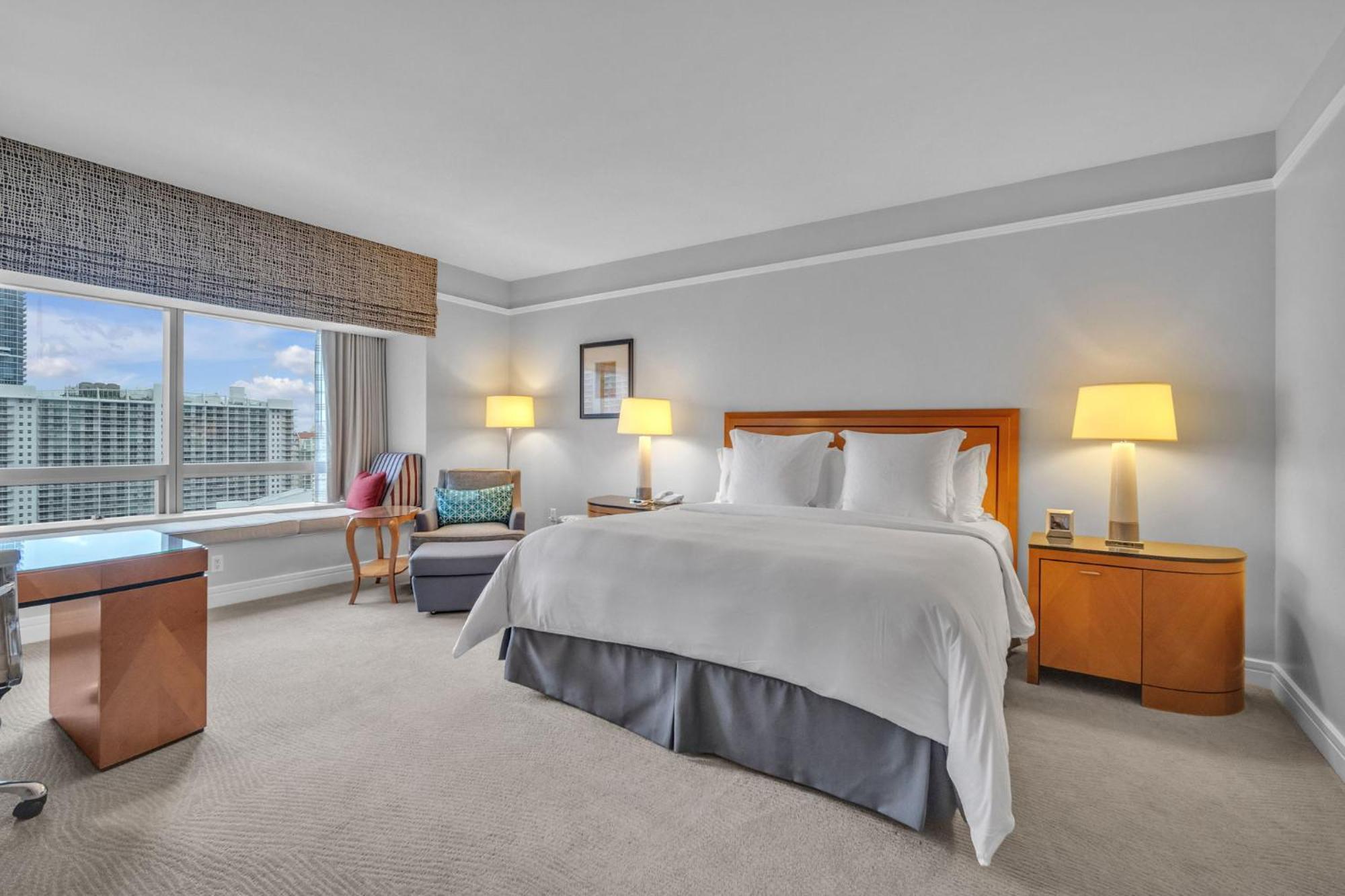 2 Bedroom Or King Studio Suites Four Seasons Hotel Miami Free Wi-Fi & Free Parking Room photo