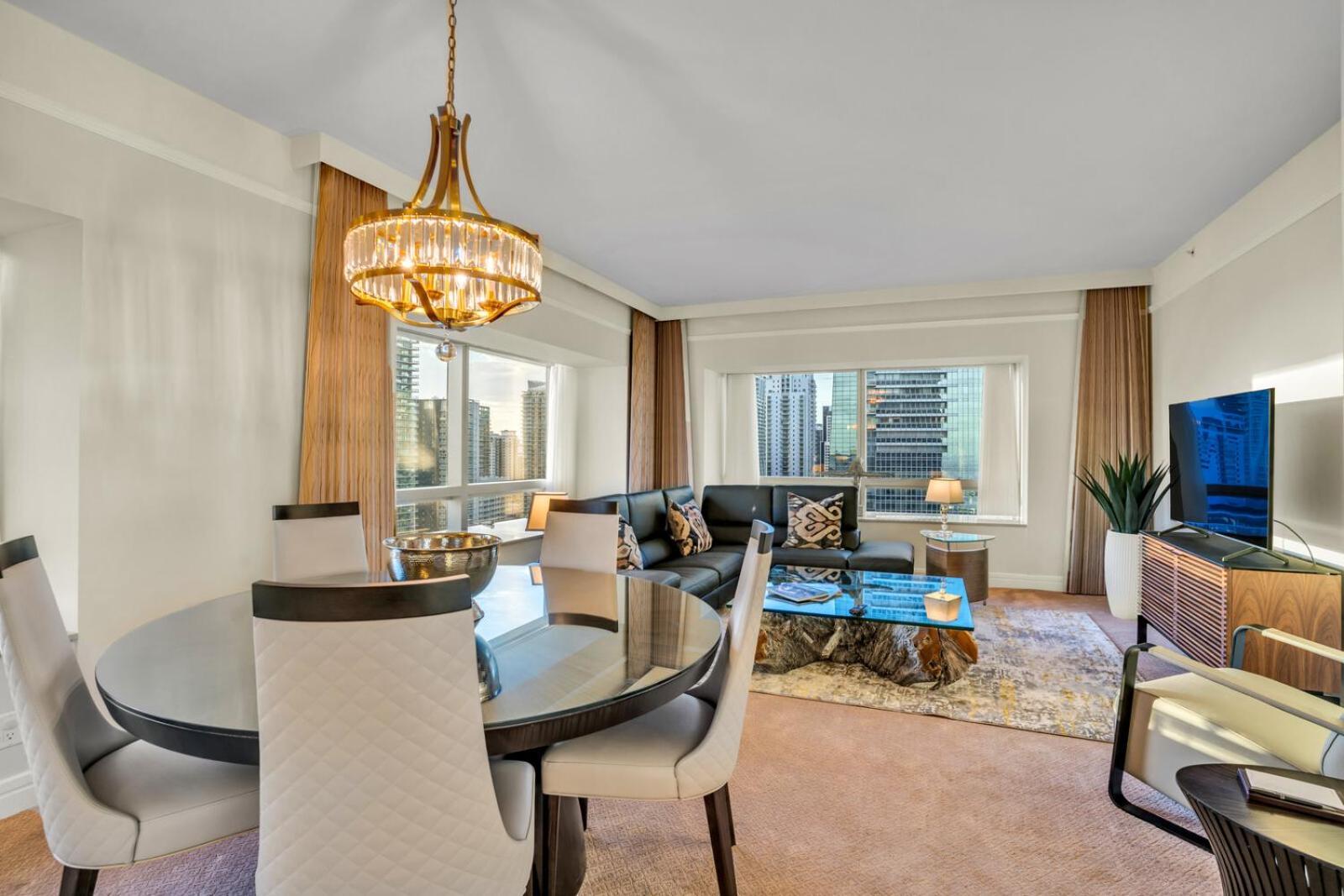 2 Bedroom Or King Studio Suites Four Seasons Hotel Miami Free Wi-Fi & Free Parking Room photo